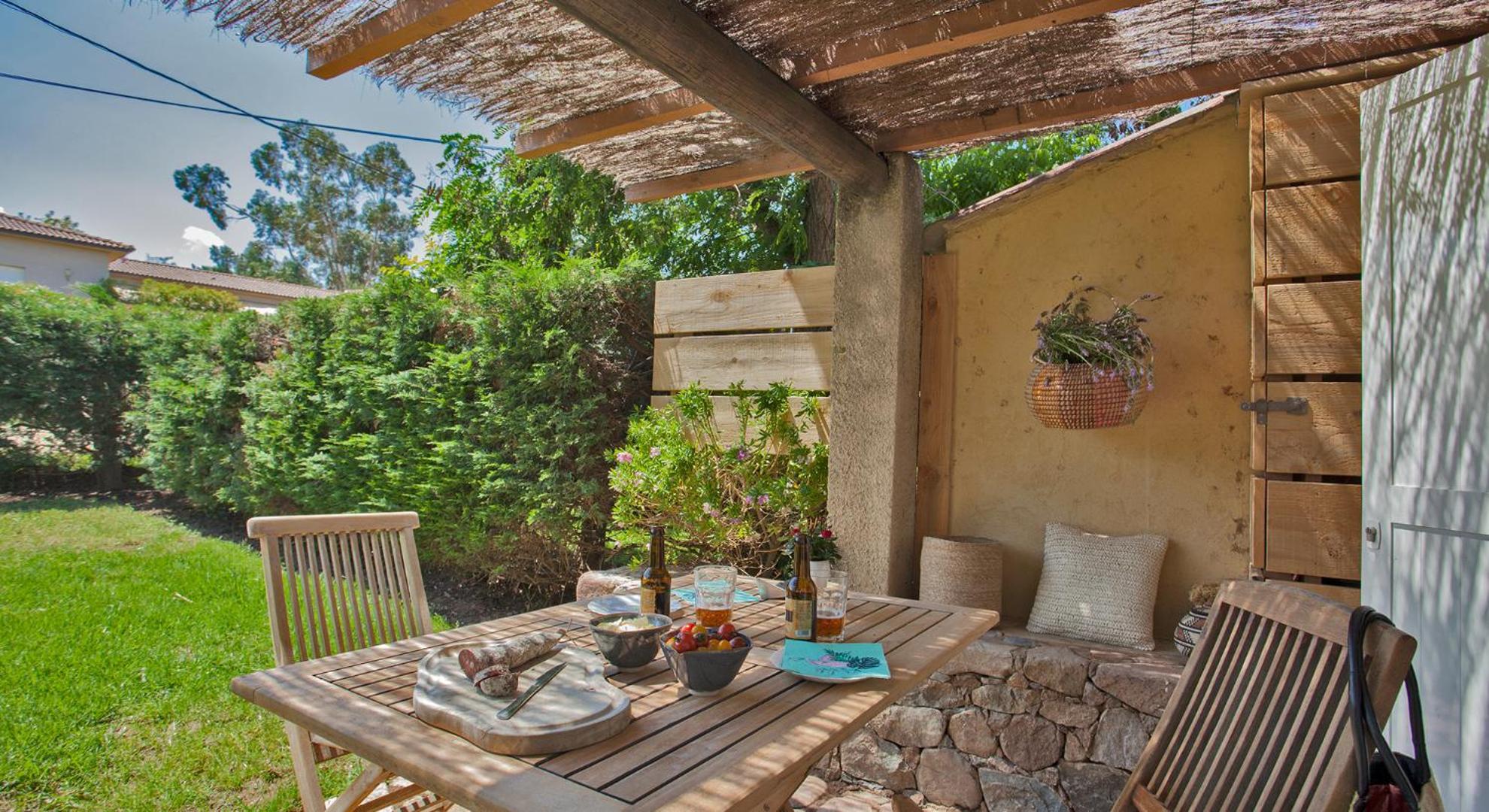 Residence Acquavital カルヴィ エクステリア 写真