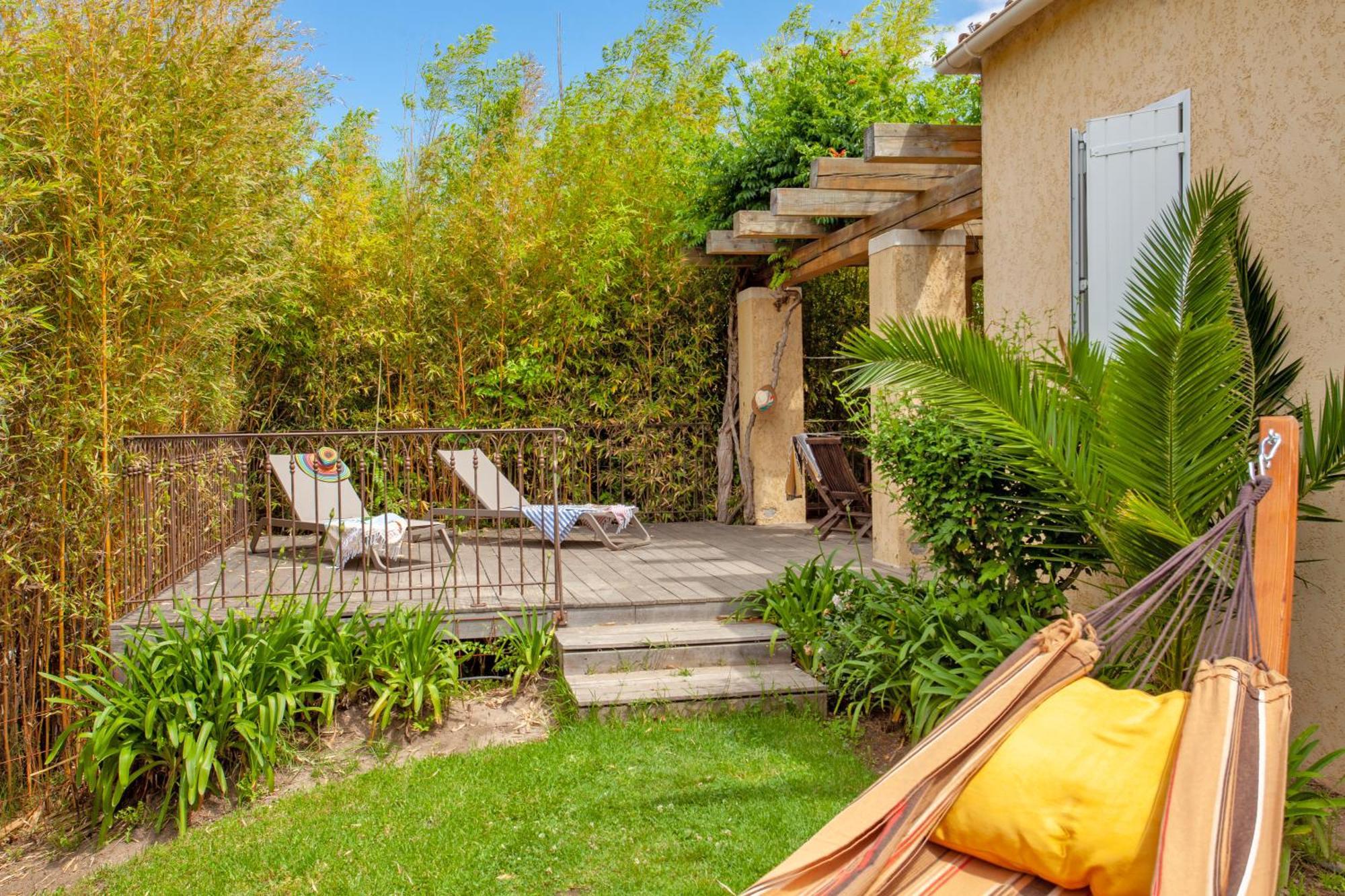 Residence Acquavital カルヴィ エクステリア 写真