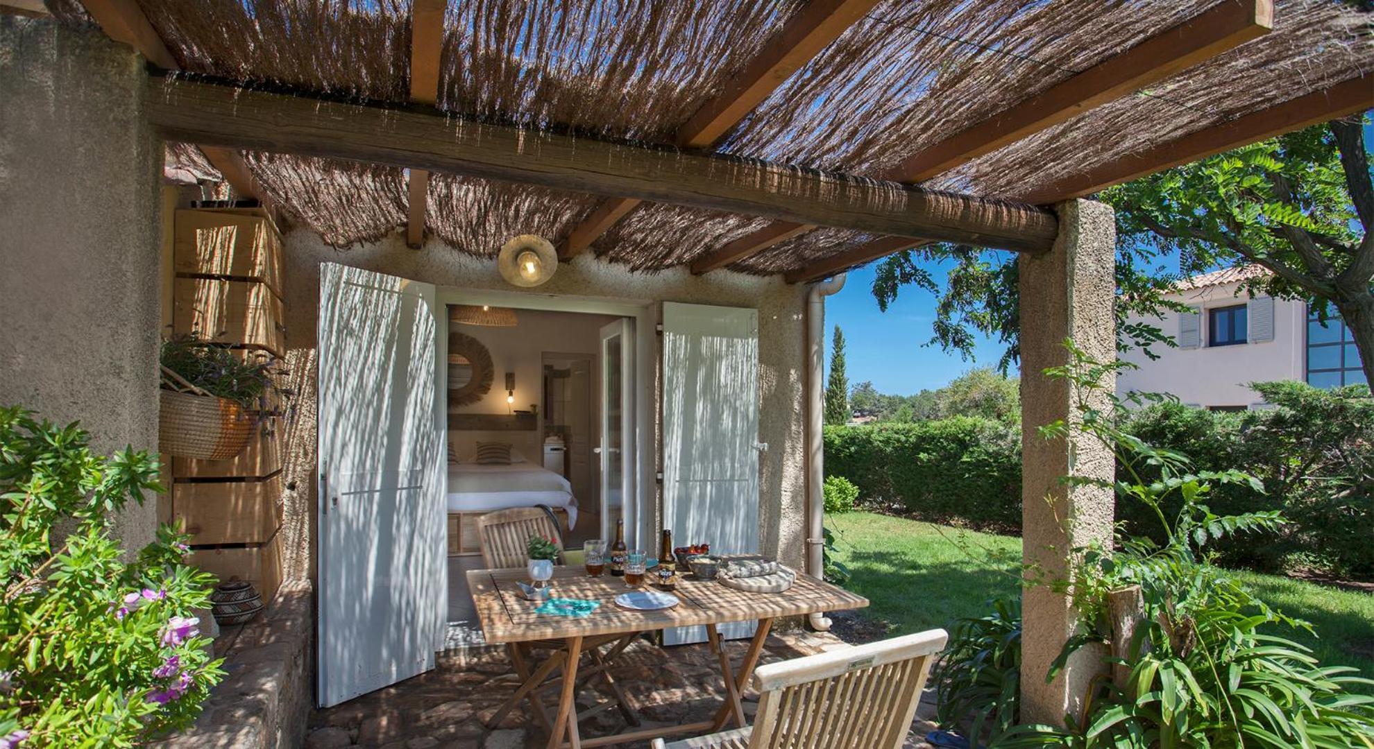 Residence Acquavital カルヴィ エクステリア 写真